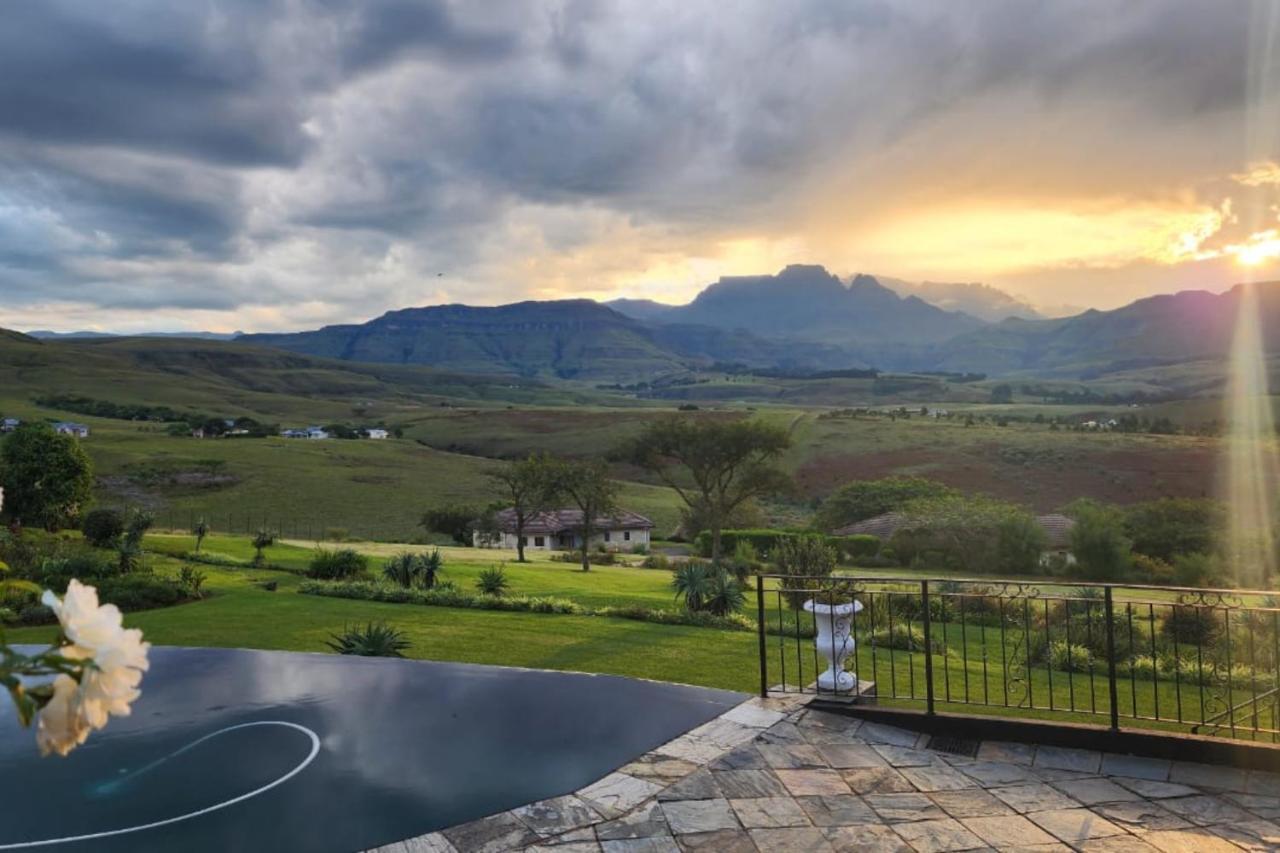 Inkungu Lodge Champagne Valley ภายนอก รูปภาพ