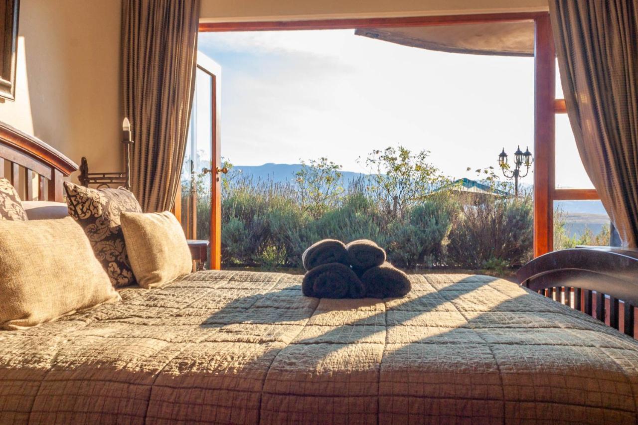 Inkungu Lodge Champagne Valley ภายนอก รูปภาพ