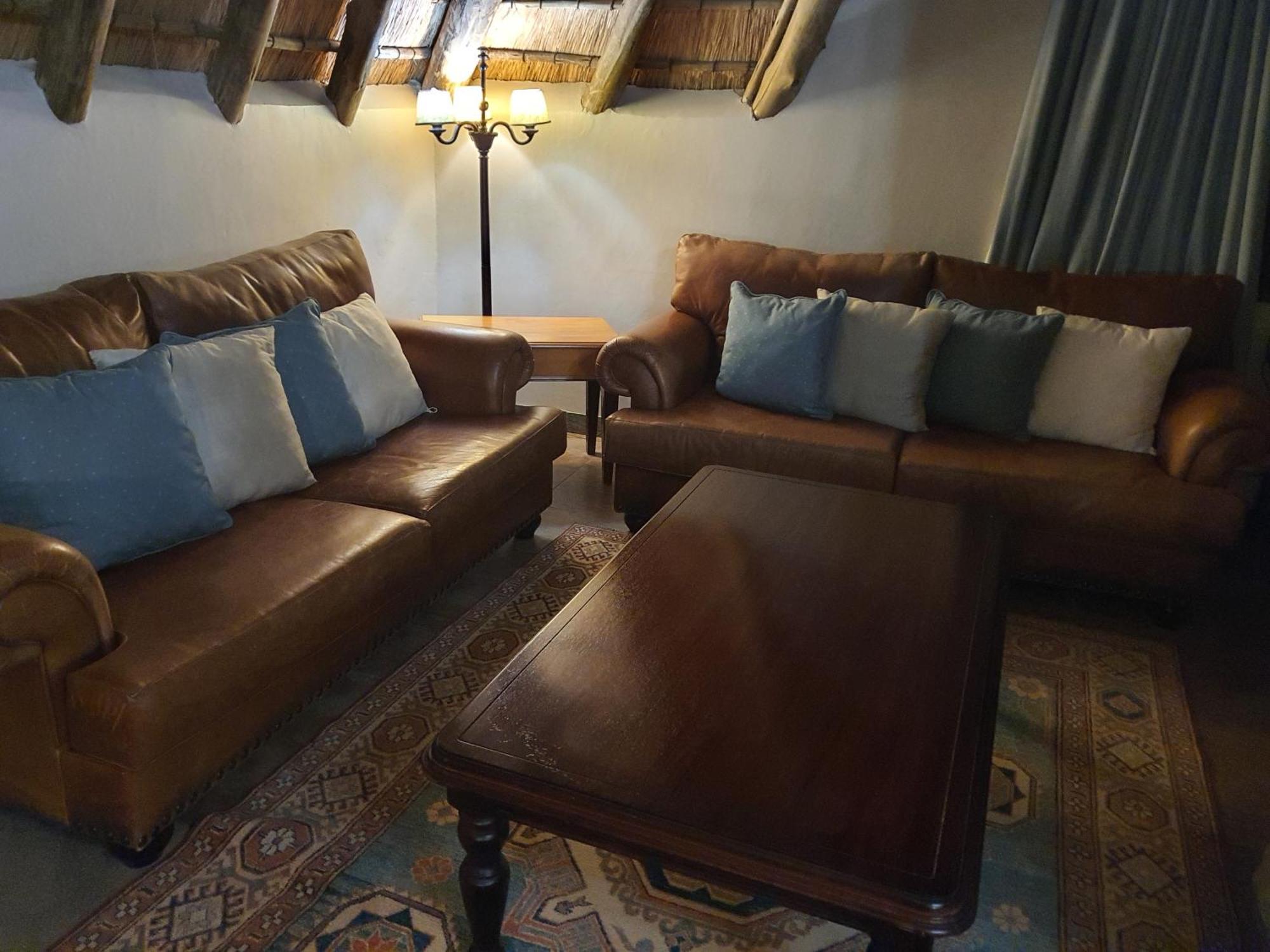 Inkungu Lodge Champagne Valley ภายนอก รูปภาพ