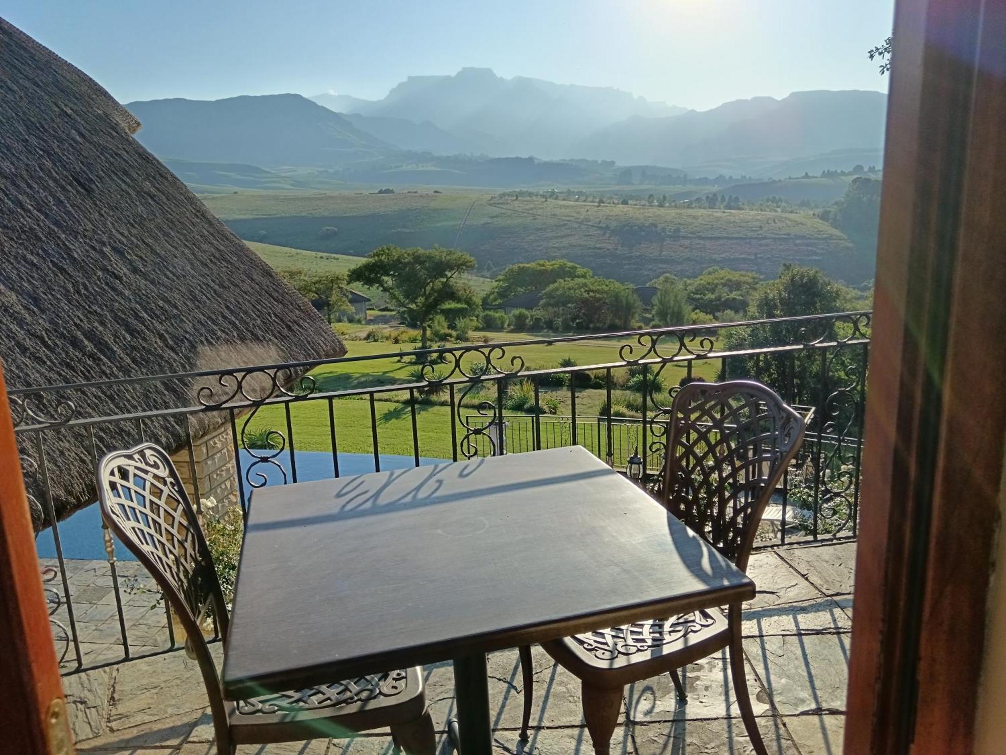 Inkungu Lodge Champagne Valley ภายนอก รูปภาพ